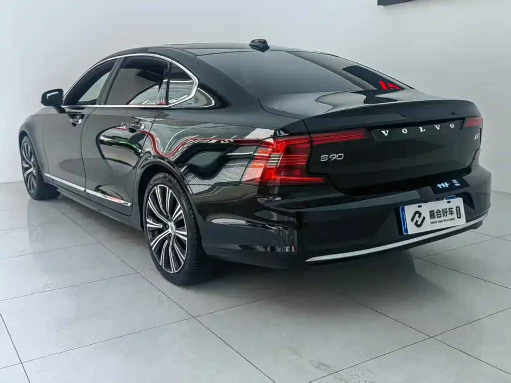 Volvo S90 2023 из CN, фото 4