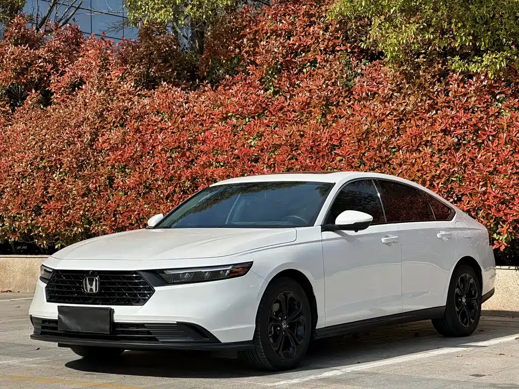 Honda Accord — фото 10