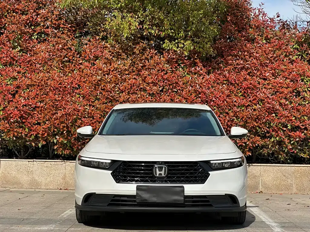 Honda Accord — фото 9