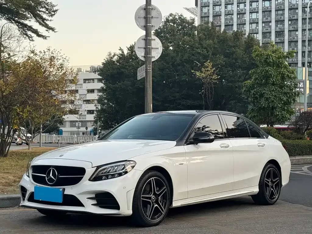 Mercedes-Benz C-Class — фото 1