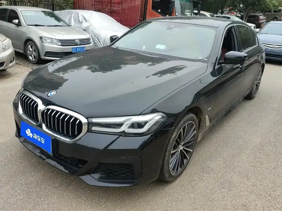 BMW 5 Series — фото 1
