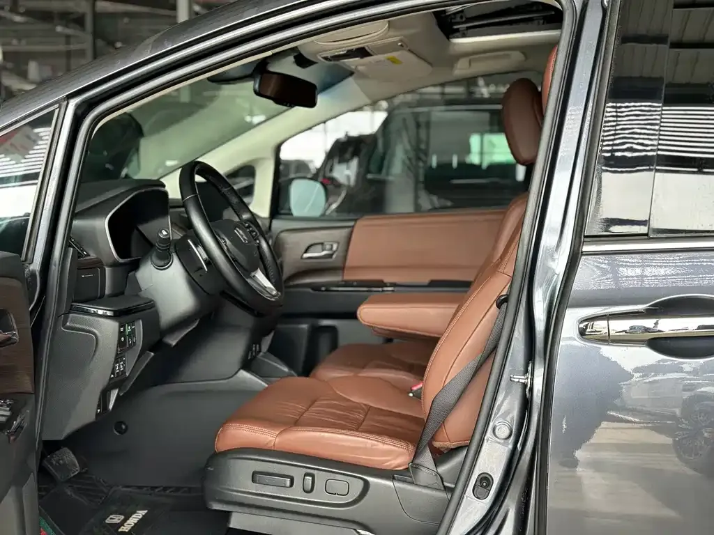 Honda Odyssey 2022 из CN, фото 7