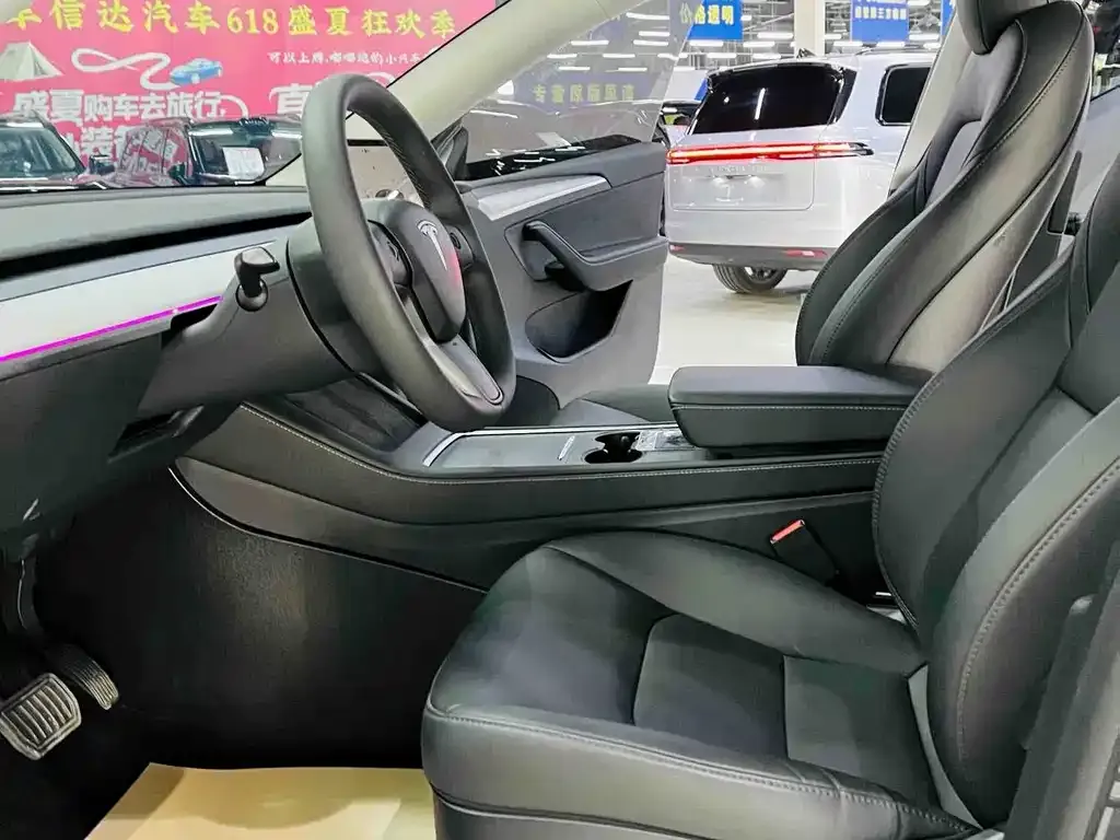 Tesla Model Y — фото 4