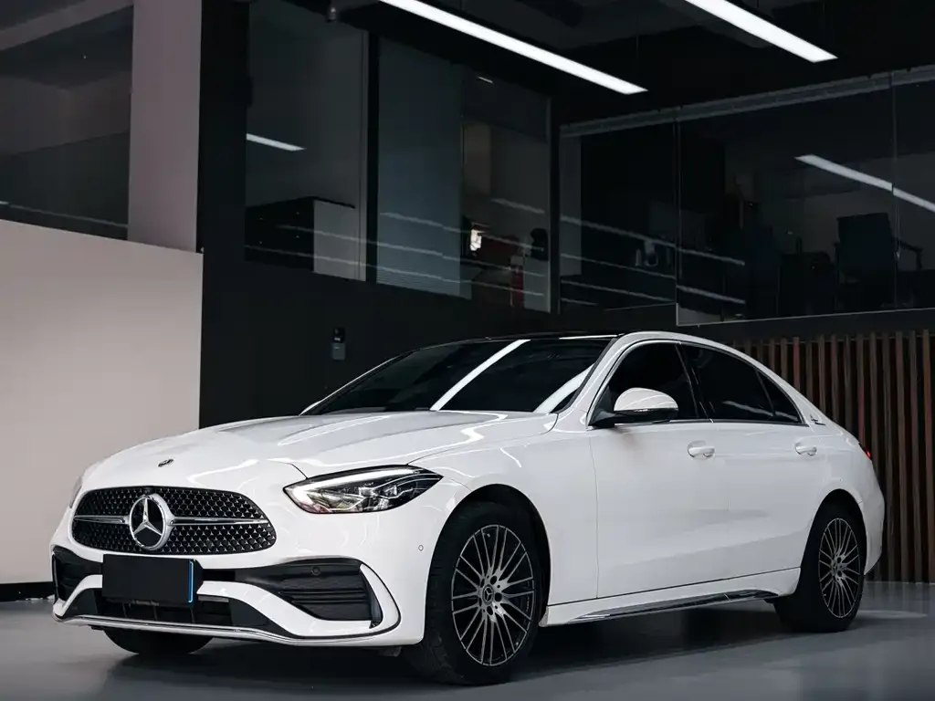 Mercedes-Benz C-Class — фото 1