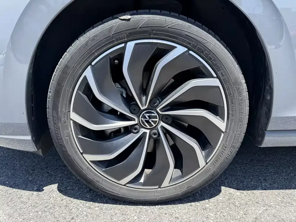Volkswagen Golf 2023 из CN, фото 10