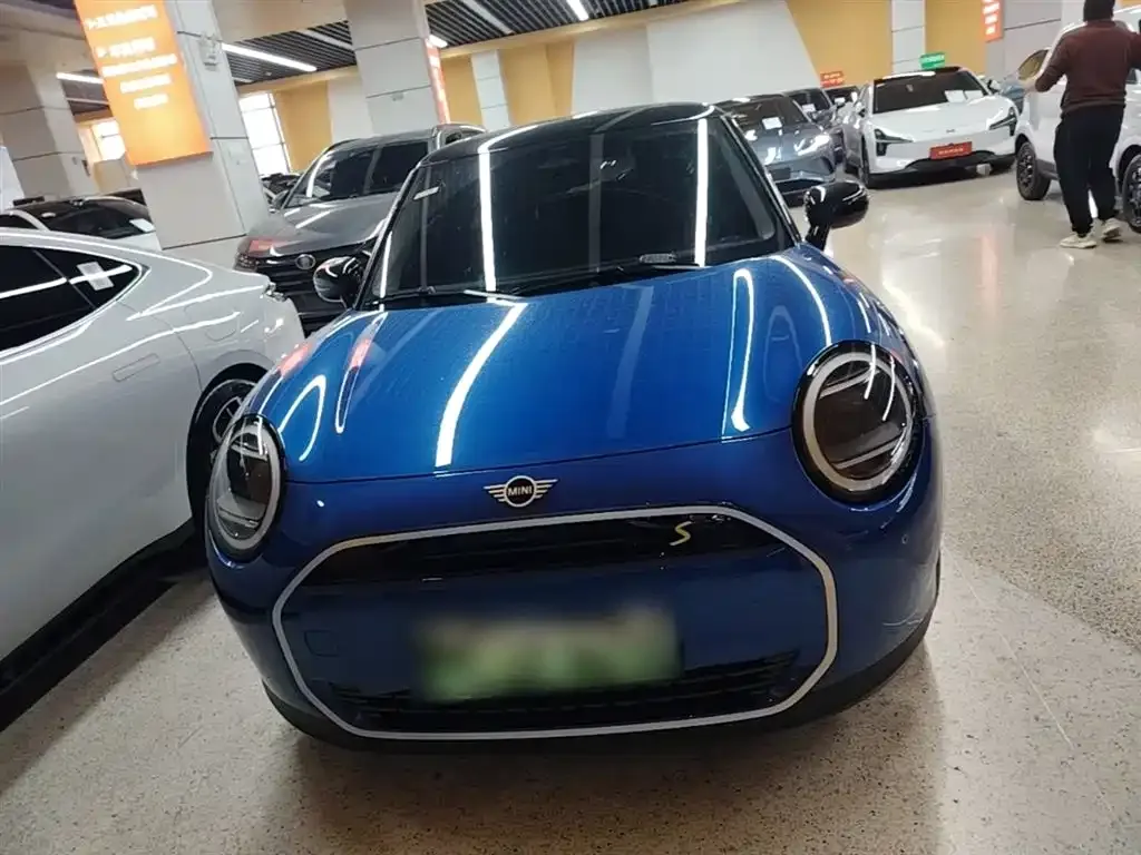 MINI Cooper EV — фото 10