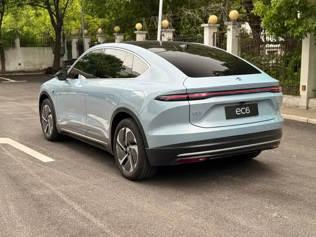 NIO EC6 — фото 9