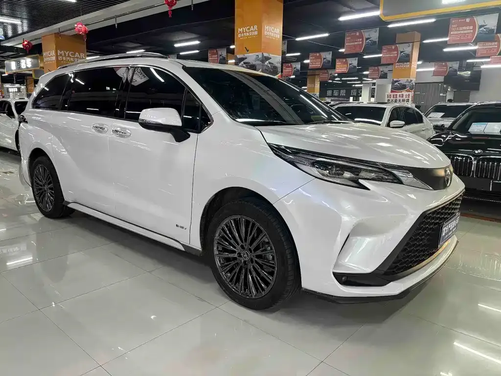 Toyota Granvia 2024 из CN, фото 4