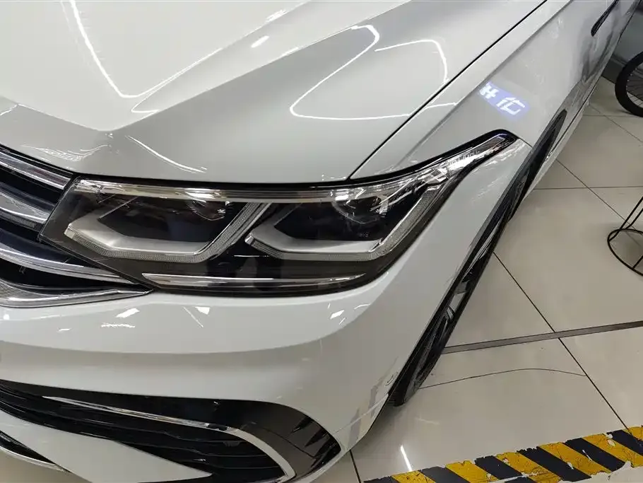 Volkswagen Tiguan L 2023 из CN, фото 10