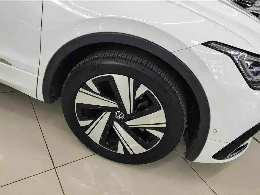 Volkswagen Tiguan L 2023 из CN, фото 6