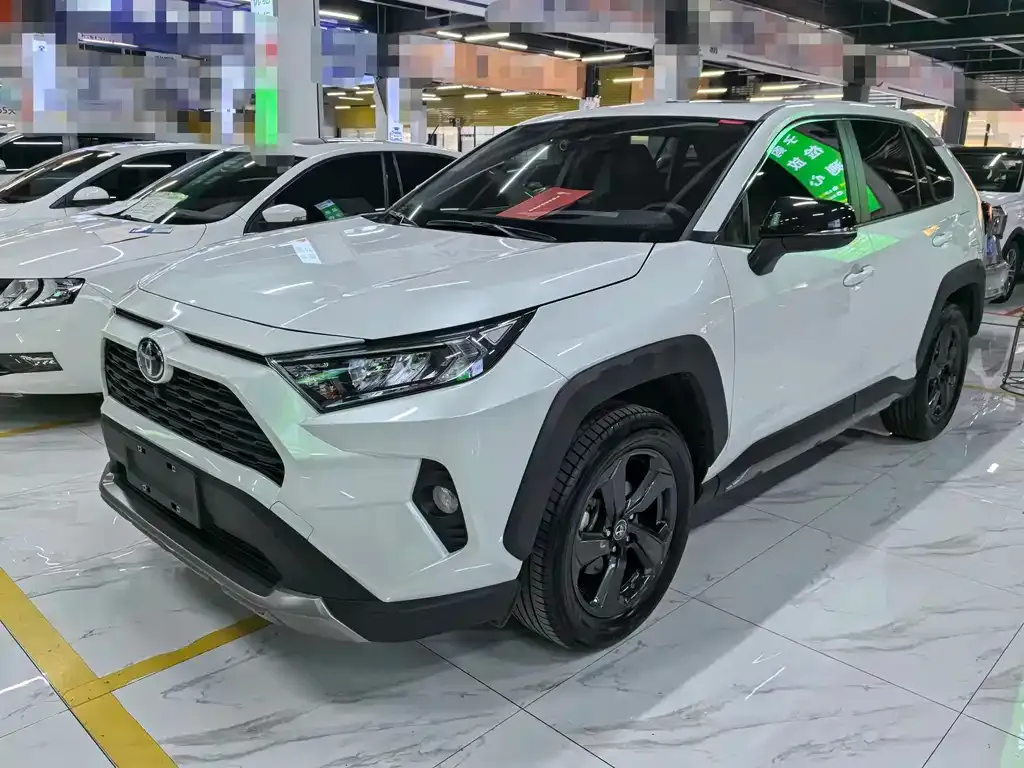 Toyota RAV4 2022 из CN, фото 1