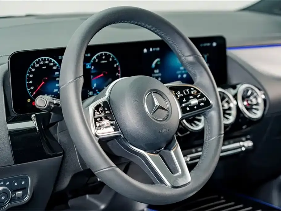 Mercedes-Benz GLA — фото 5