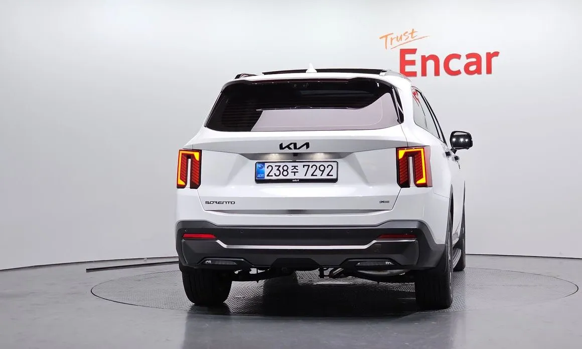 Kia Sorento — фото 7