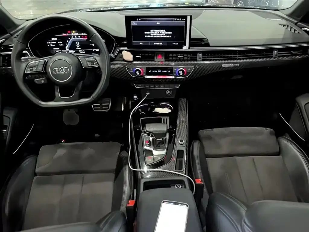 Audi A4L 2024 из CN, фото 3