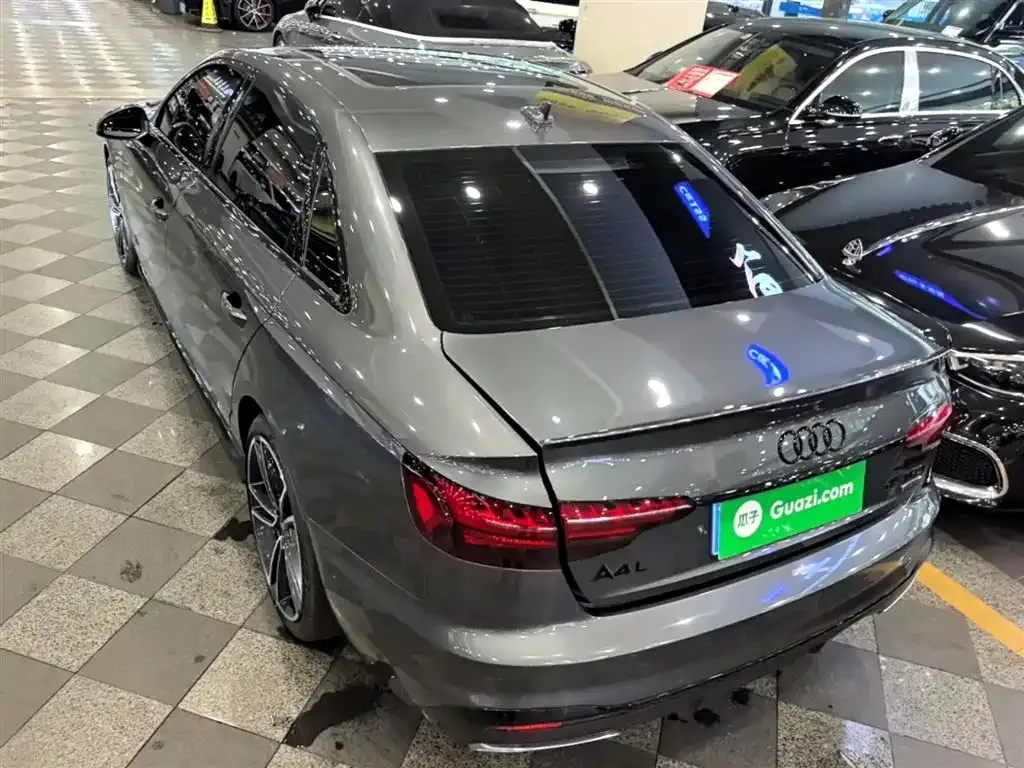 Audi A4L 2024 из CN, фото 4