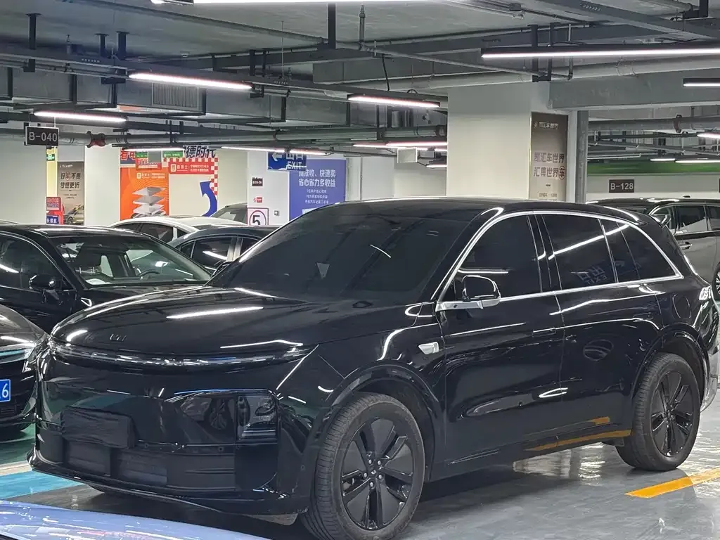 Li Auto L6