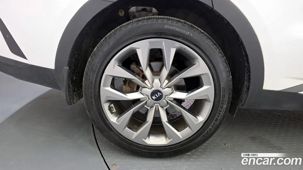 Kia Sorento — фото 6