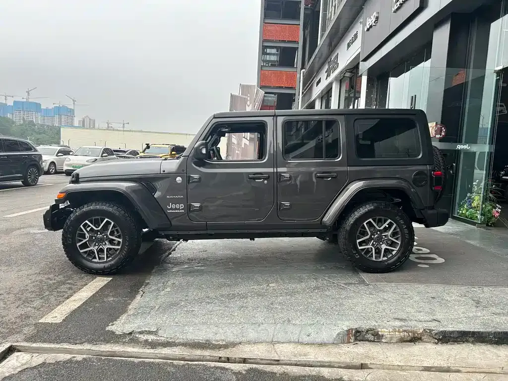 Jeep Wrangler — фото 5