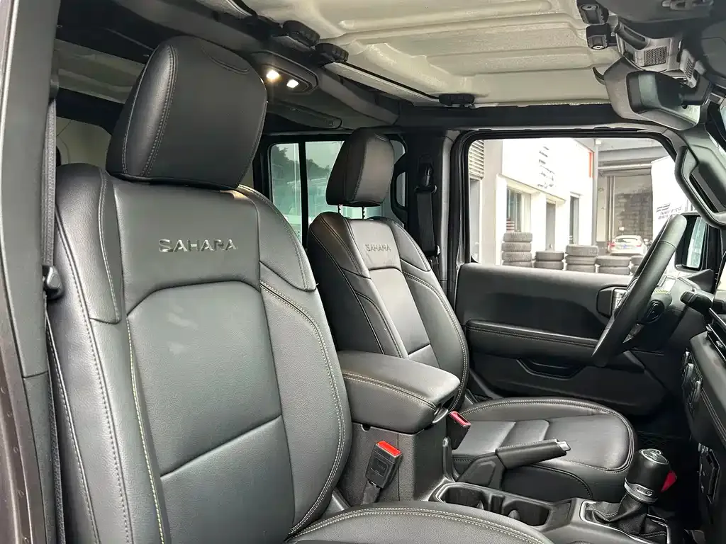 Jeep Wrangler — фото 4