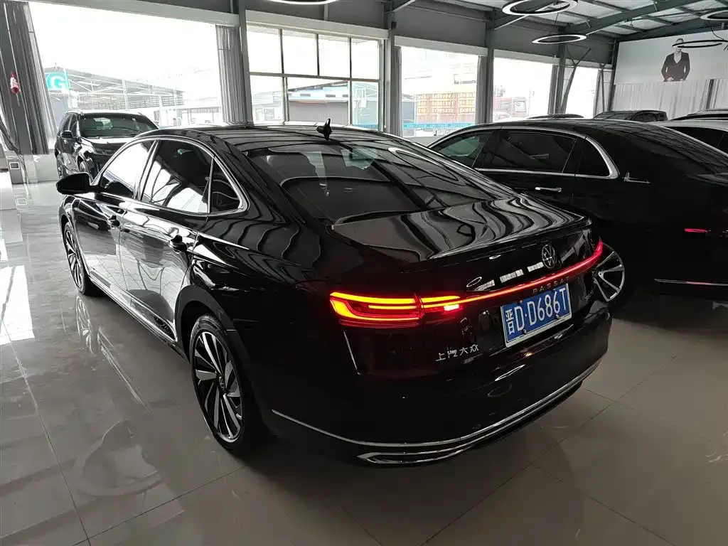 Volkswagen Passat — фото 8