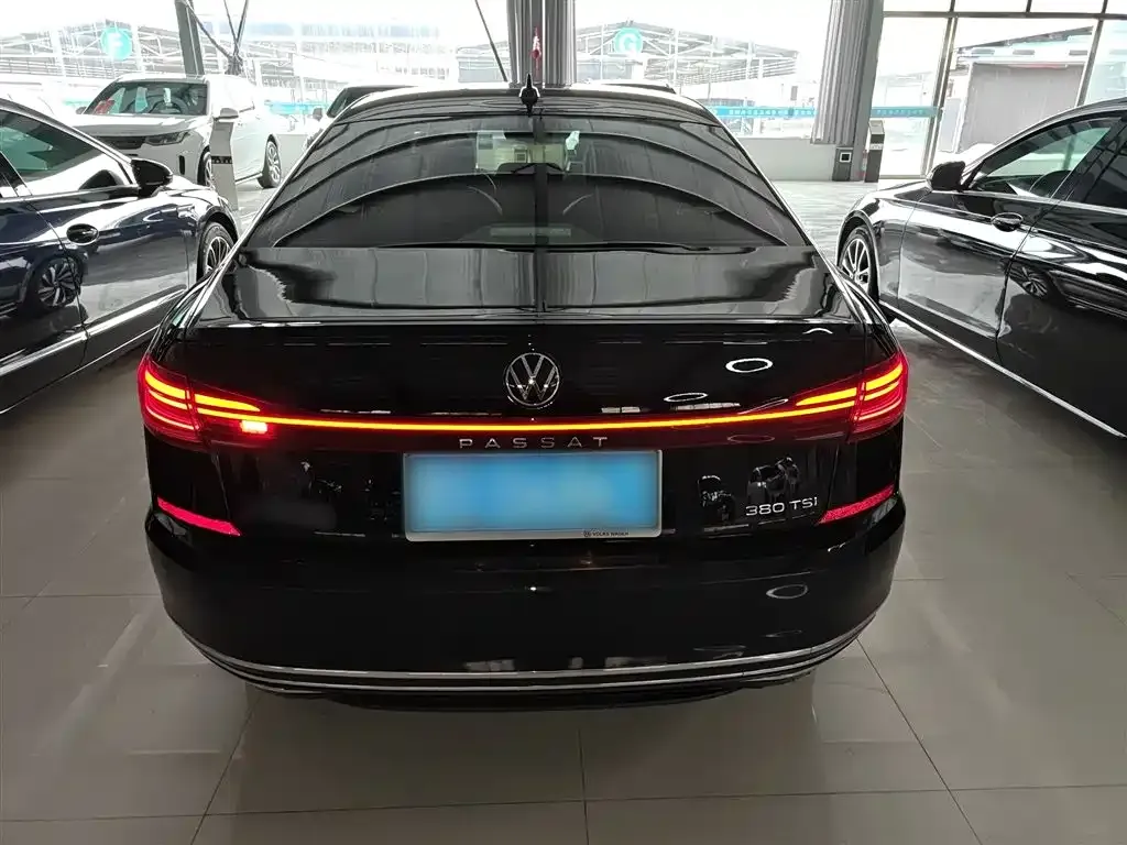 Volkswagen Passat — фото 3