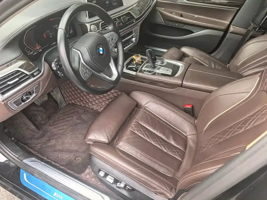 BMW 7 Series 2021 из CN, фото 5