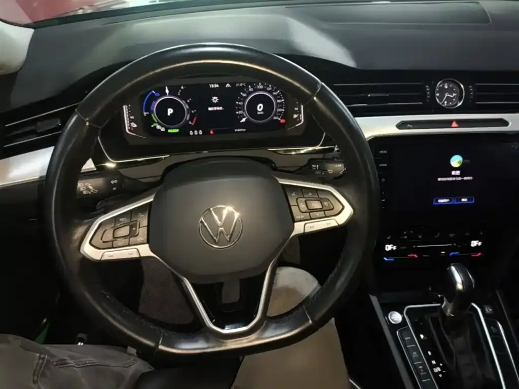 Volkswagen Magotan GTE PHEV 2023 из CN, фото 3