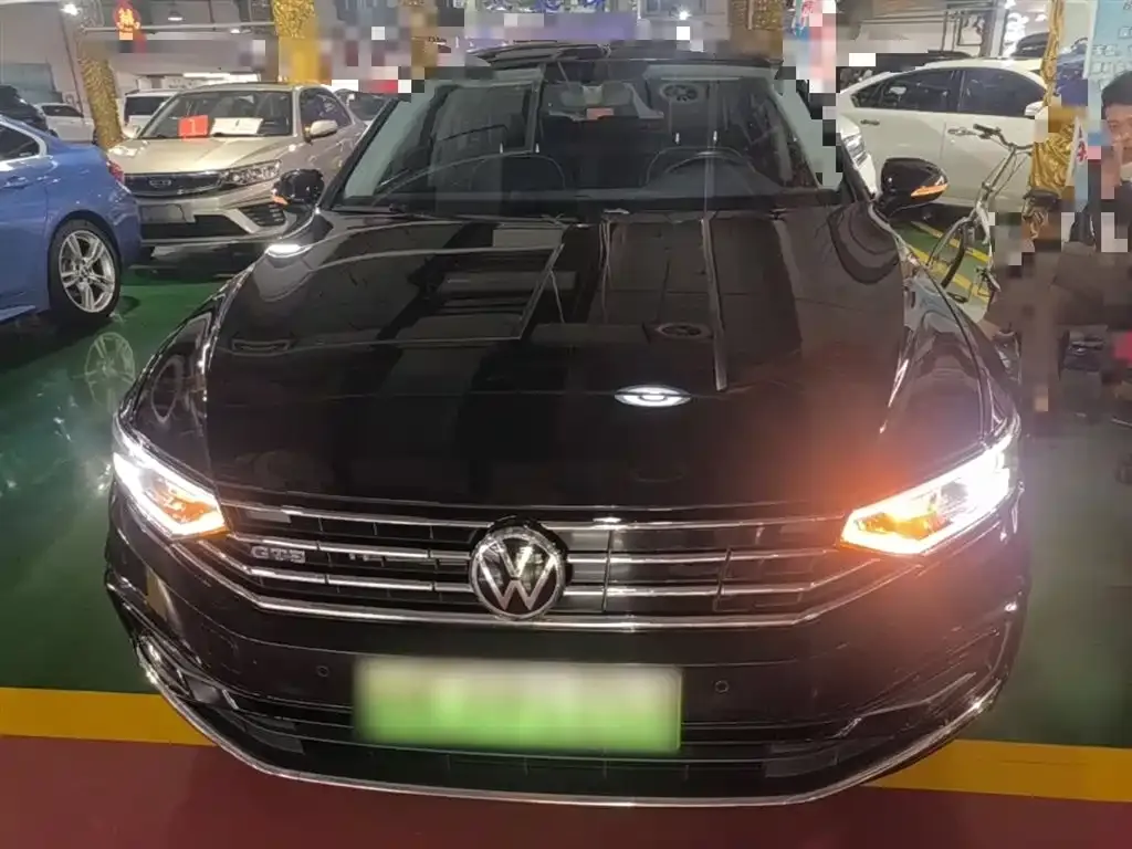 Volkswagen Magotan GTE PHEV 2023 из CN, фото 7
