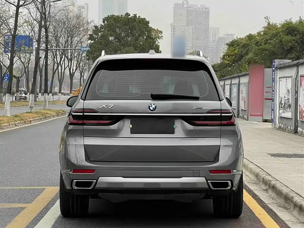 BMW X7 — фото 9
