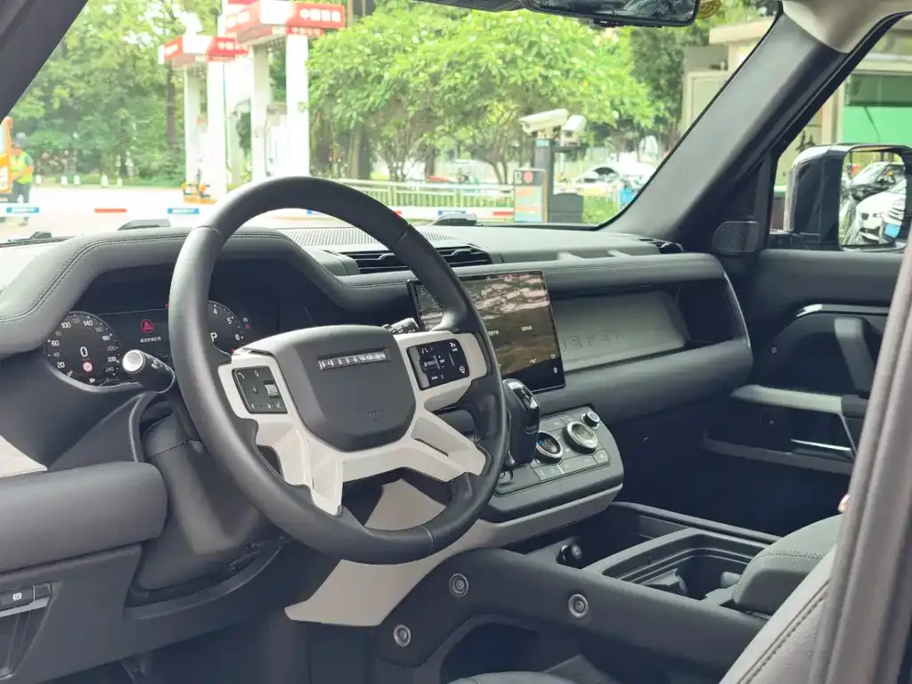 Land Rover Defender 2023 из CN, фото 3