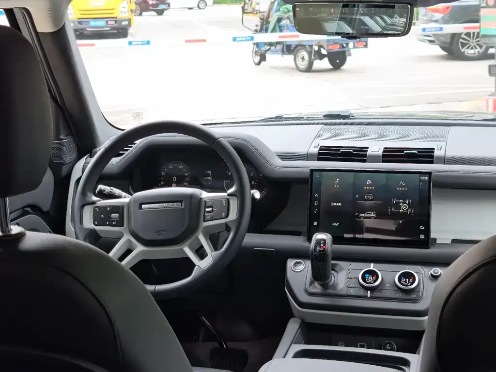 Land Rover Defender 2023 из CN, фото 9