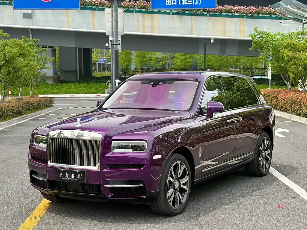 Rolls-Royce Cullinan — фото 1