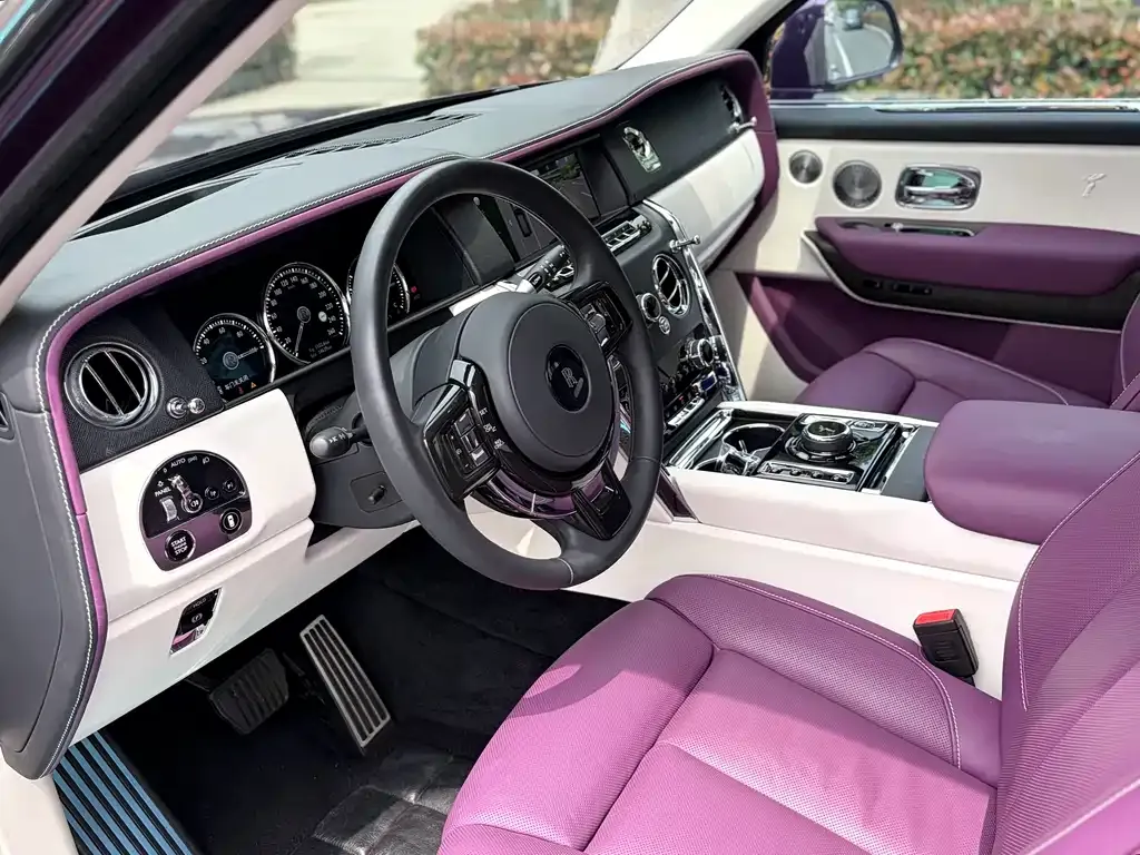 Rolls-Royce Cullinan — фото 9