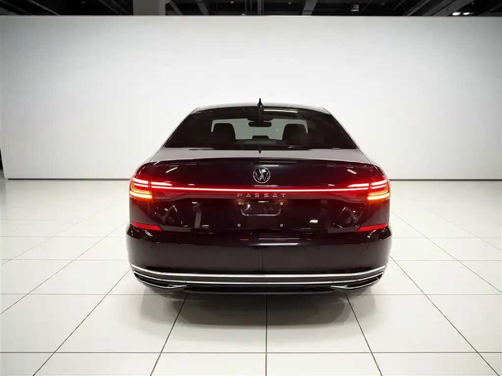 Volkswagen Passat — фото 6