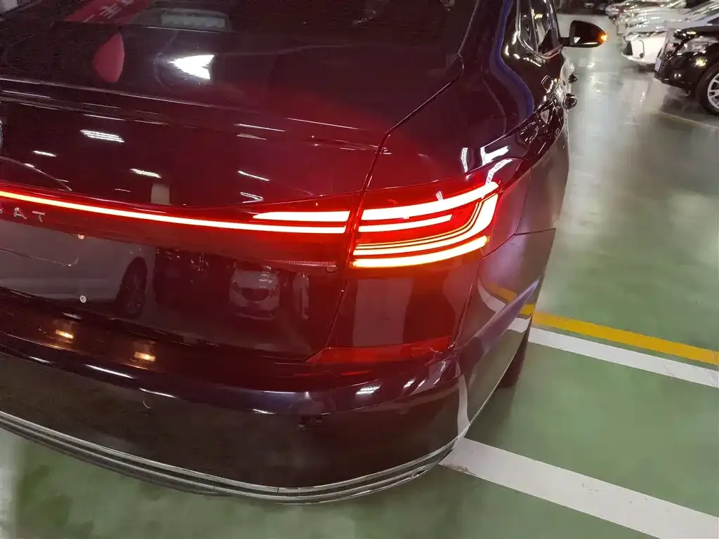 Volkswagen Passat — фото 4