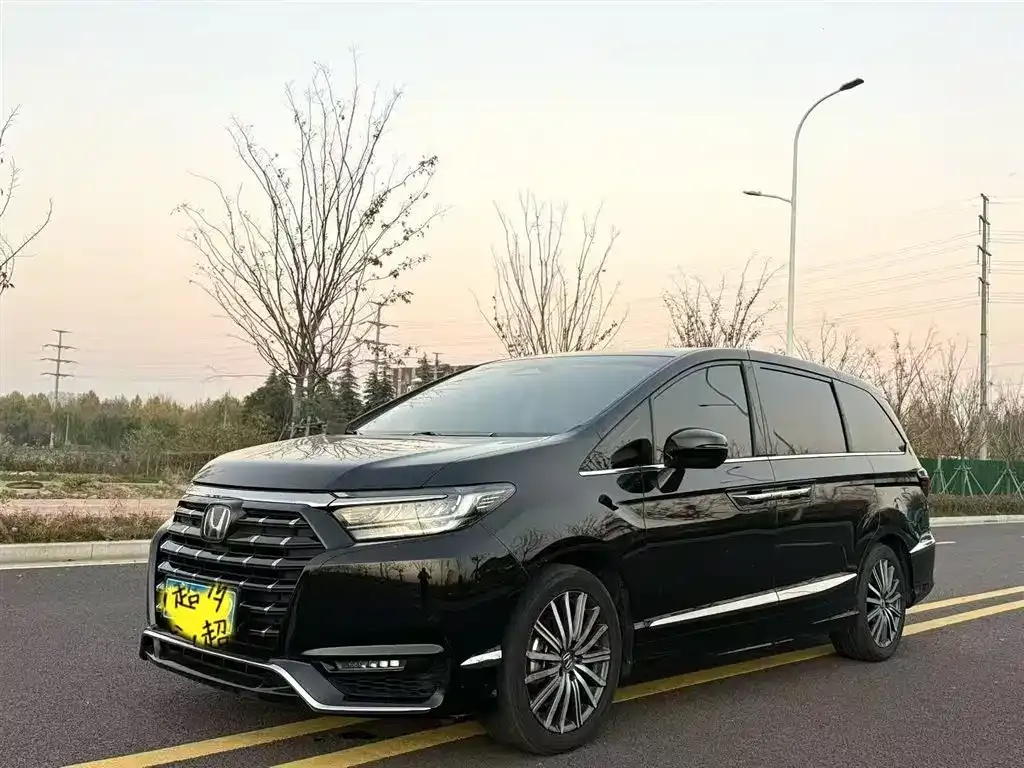Honda Elysion 2024 из CN, фото 2