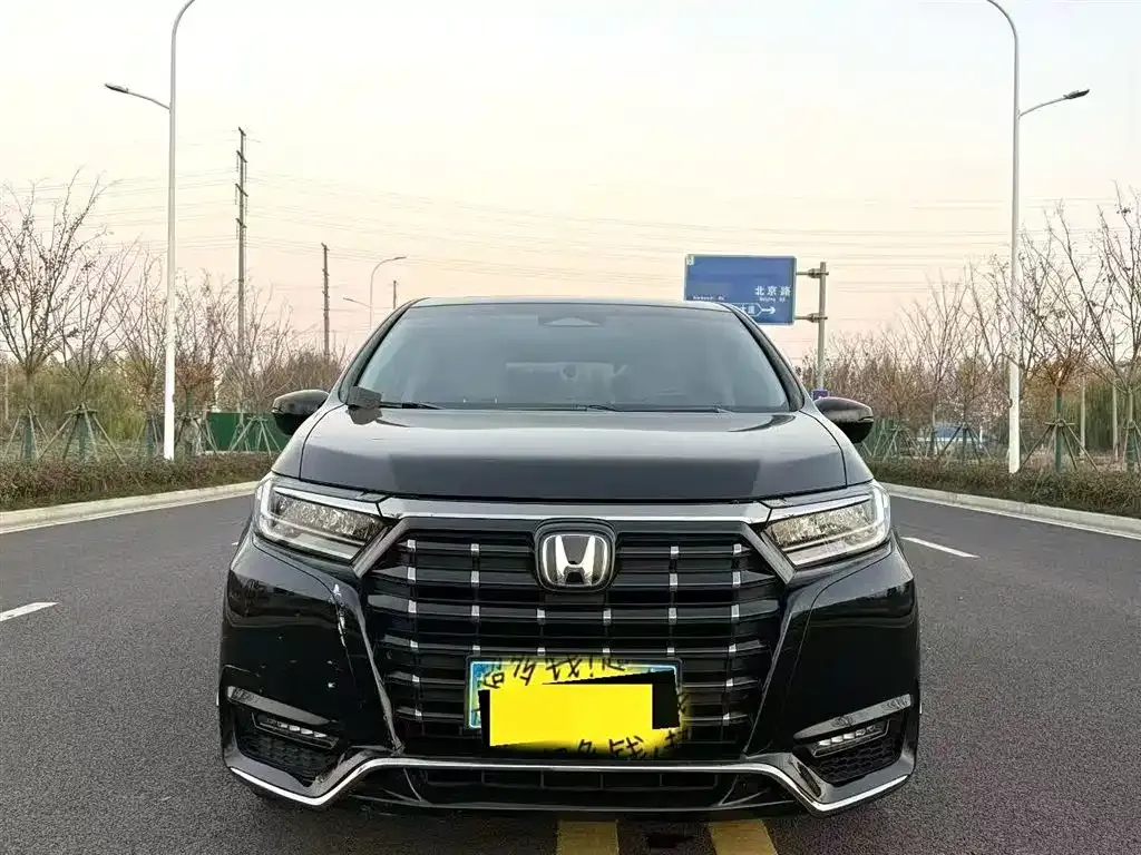 Honda Elysion 2024 из CN, фото 7