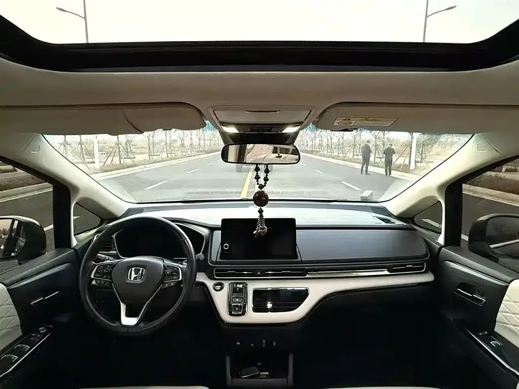 Honda Elysion 2024 из CN, фото 4