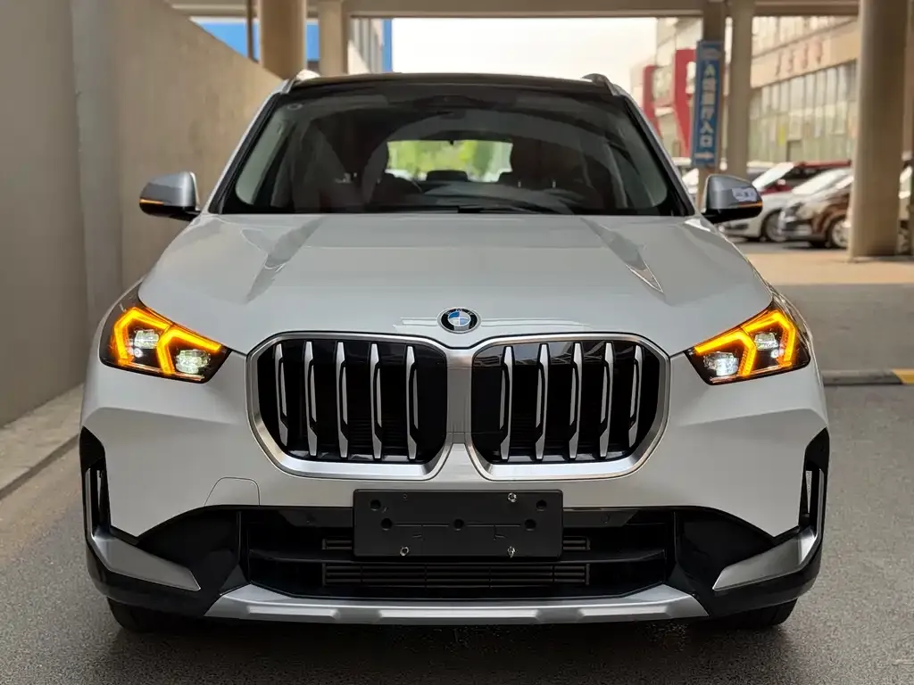 BMW X1 — фото 2