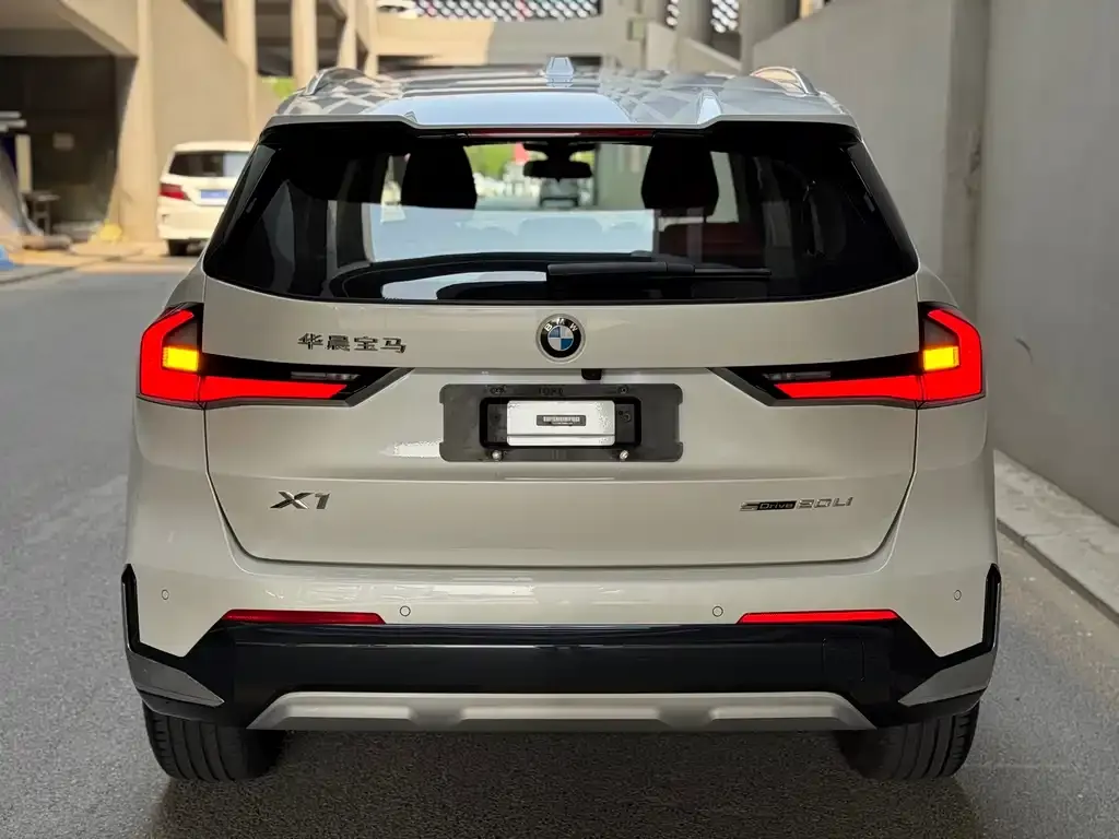BMW X1 — фото 4