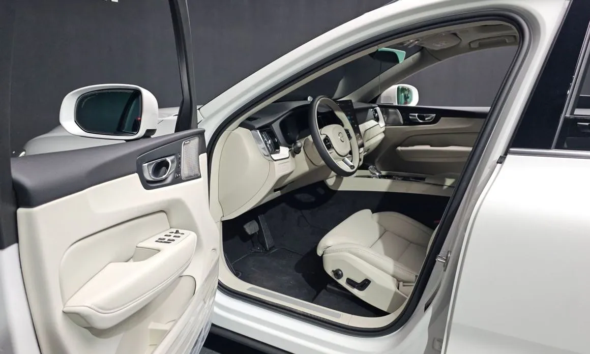Volvo XC60 2026 из KR, фото 5