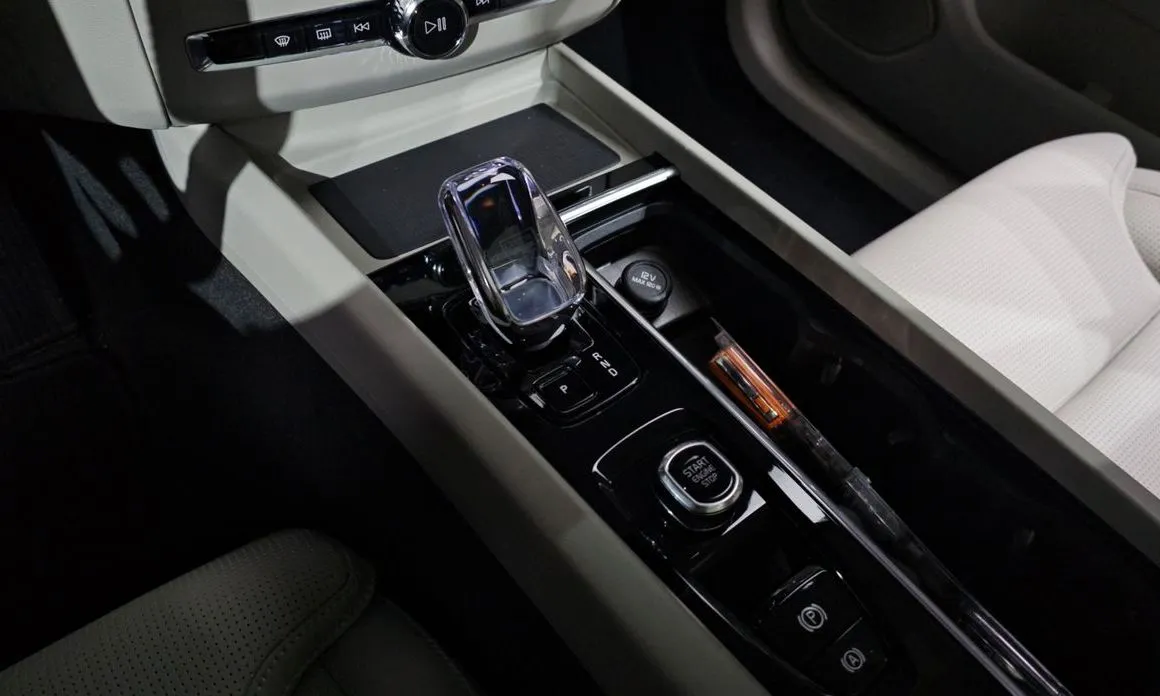 Volvo XC60 2026 из KR, фото 6