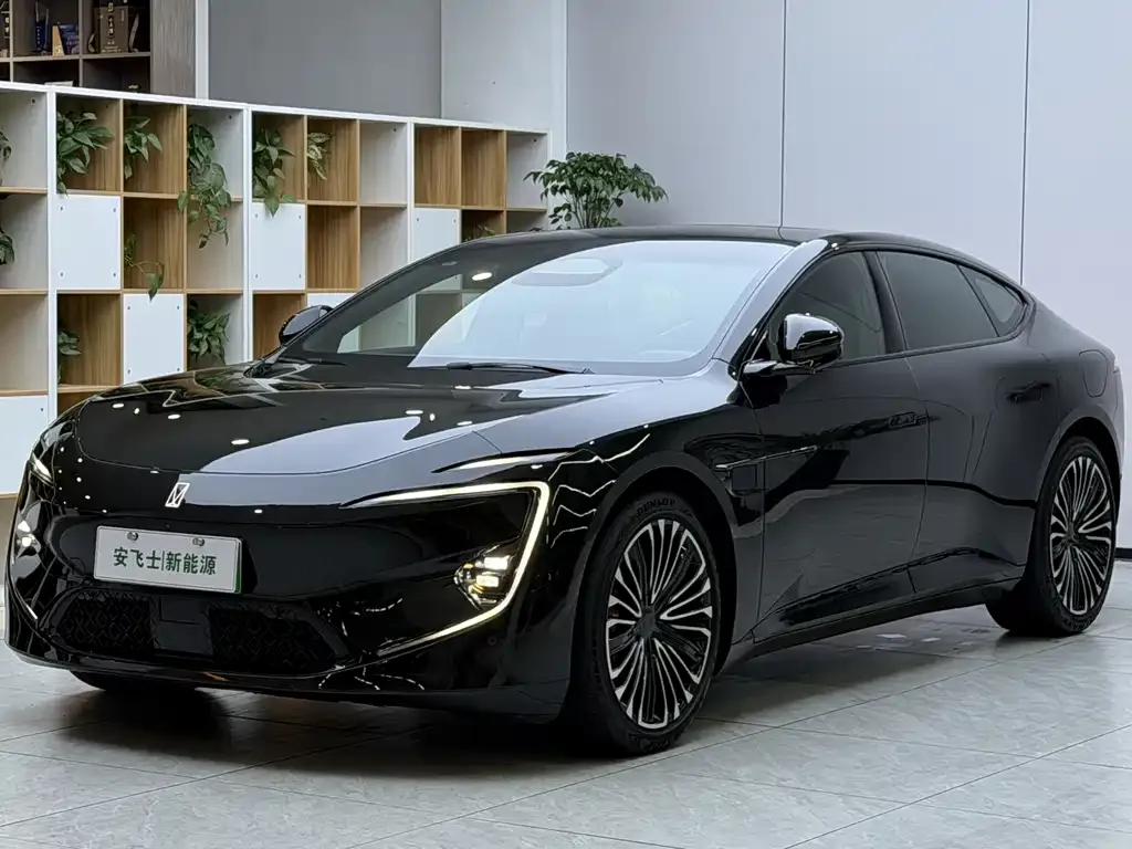 Avatr 12 — фото 1