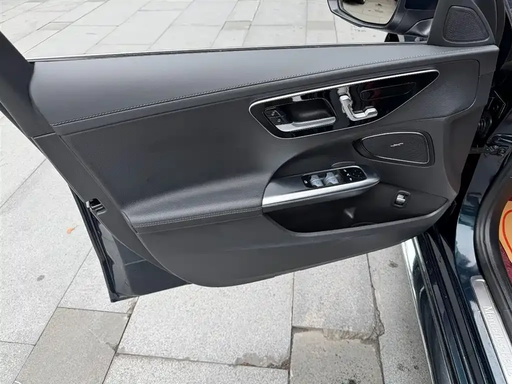 Mercedes-Benz C-Class 2024 из CN, фото 2