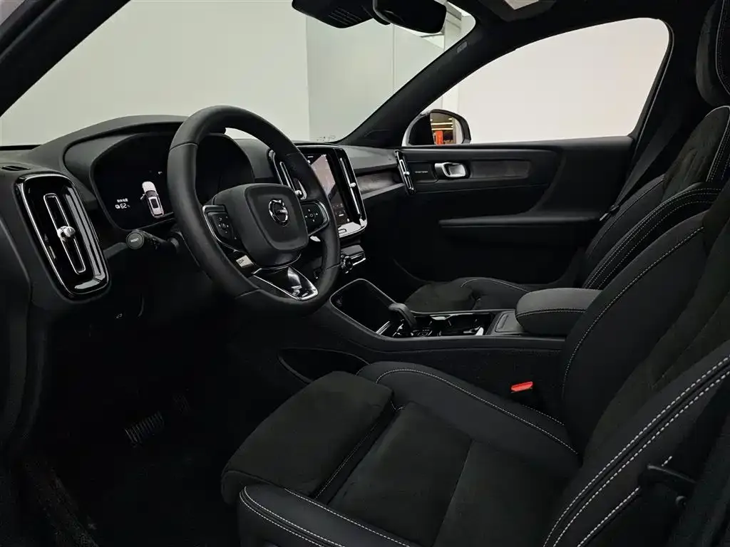 Volvo XC40 NEV 2024 из CN, фото 2