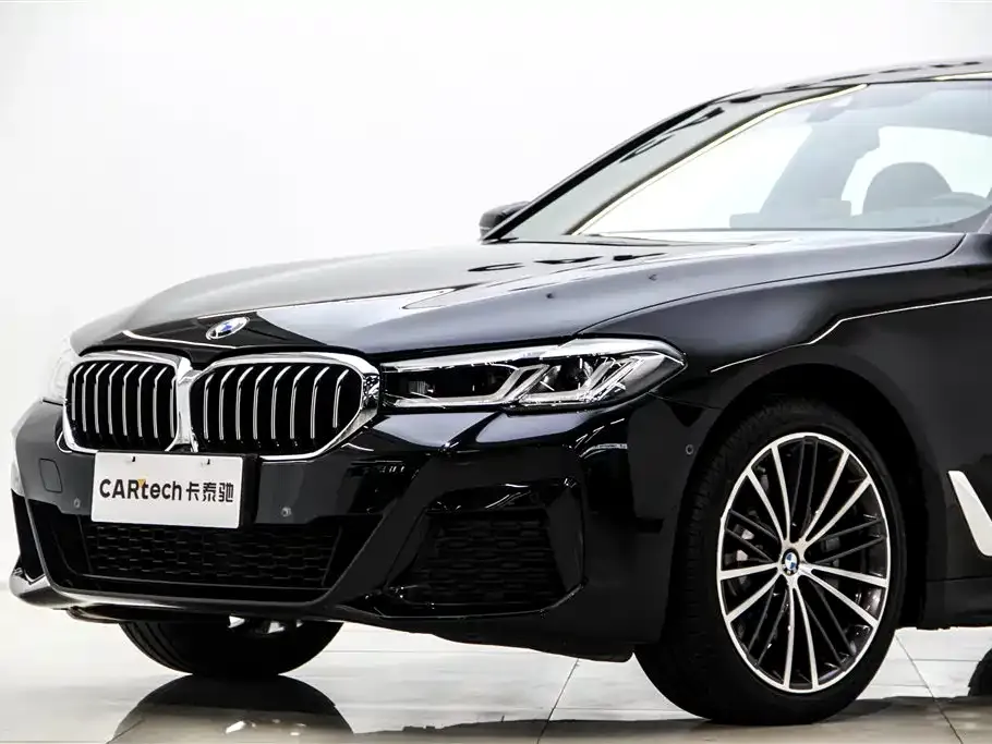 BMW 5 Series — фото 9