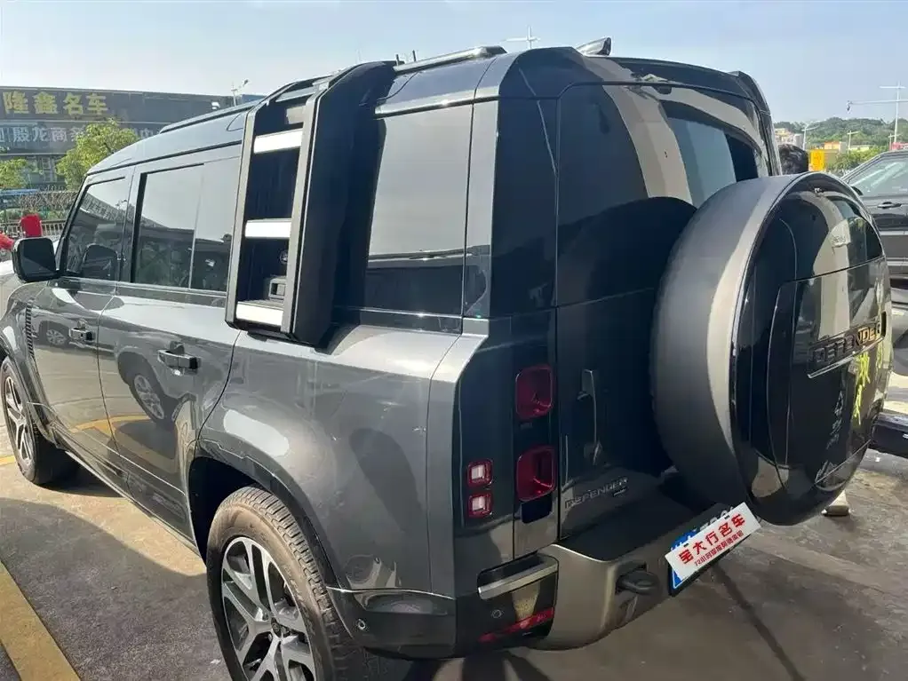 Land Rover Defender — фото 3