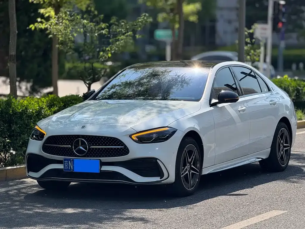 Mercedes-Benz C-Class — фото 1