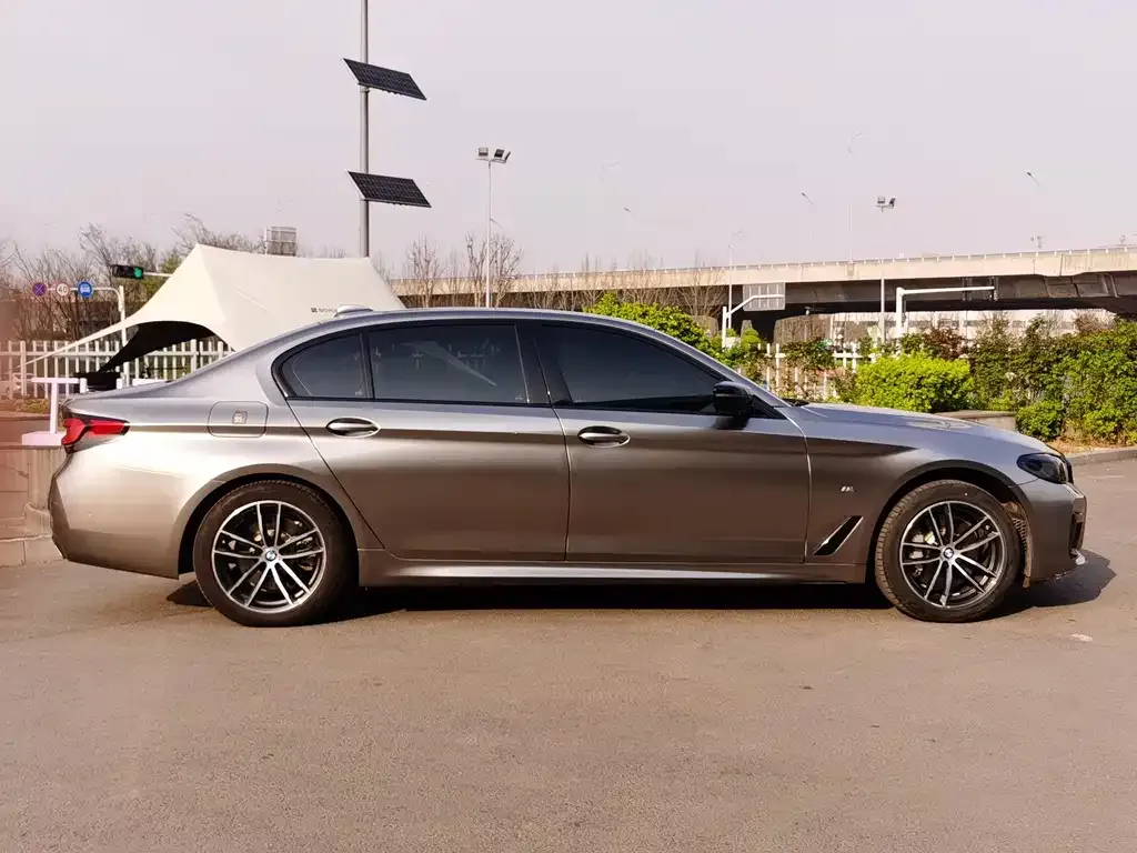 BMW 5 Series New Energy — фото 3