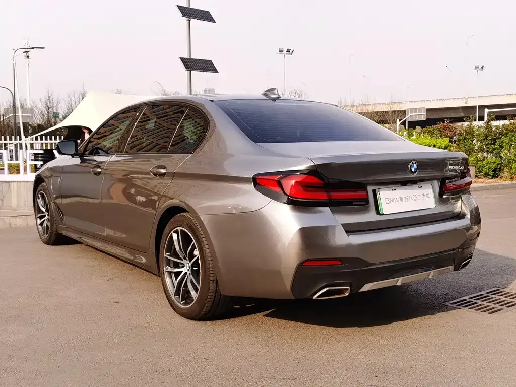 BMW 5 Series New Energy — фото 9